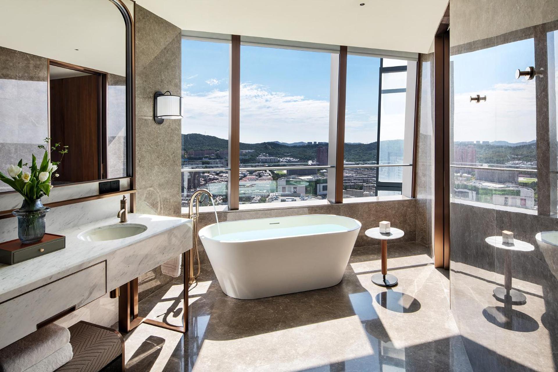 Four Seasons Hotel 大連市 エクステリア 写真